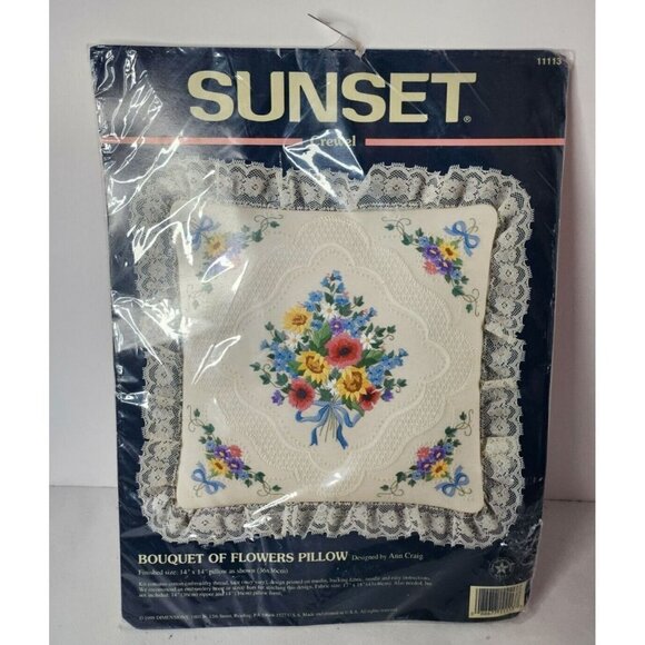 Vintage Sunset Crewel Embroidery Kit Bouquet Of Flowers Pillow 14 x 14 New RARE - Picture 1 of 5